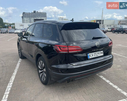 Черный Фольксваген Туарег, объемом двигателя 2.97 л и пробегом 121 тыс. км за 48500 $, фото 3 на Automoto.ua