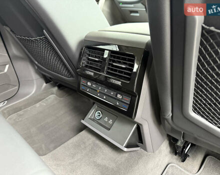 Черный Фольксваген Туарег, объемом двигателя 3 л и пробегом 140 тыс. км за 57999 $, фото 41 на Automoto.ua