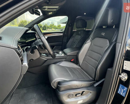 Черный Фольксваген Туарег, объемом двигателя 3 л и пробегом 171 тыс. км за 51999 $, фото 28 на Automoto.ua