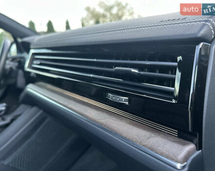 Черный Фольксваген Туарег, объемом двигателя 2.97 л и пробегом 161 тыс. км за 52500 $, фото 72 на Automoto.ua