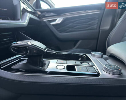 Черный Фольксваген Туарег, объемом двигателя 2.97 л и пробегом 161 тыс. км за 52500 $, фото 62 на Automoto.ua