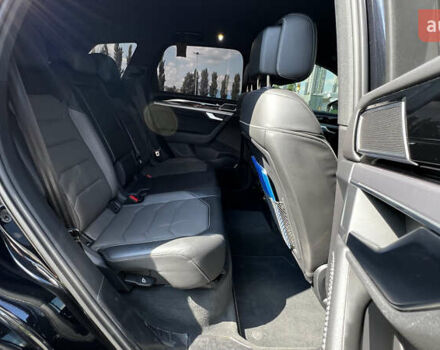 Черный Фольксваген Туарег, объемом двигателя 3 л и пробегом 171 тыс. км за 51999 $, фото 35 на Automoto.ua