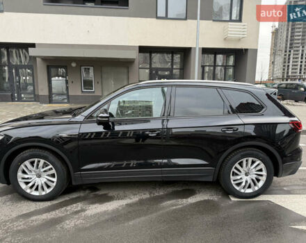 Чорний Фольксваген Туарег, об'ємом двигуна 2.97 л та пробігом 215 тис. км за 39800 $, фото 2 на Automoto.ua