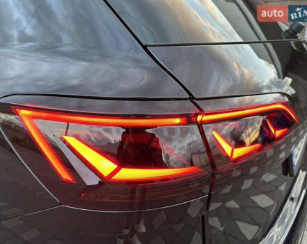 Черный Фольксваген Туарег, объемом двигателя 2.97 л и пробегом 161 тыс. км за 52500 $, фото 20 на Automoto.ua