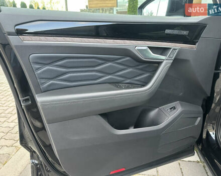 Черный Фольксваген Туарег, объемом двигателя 2.97 л и пробегом 161 тыс. км за 52500 $, фото 44 на Automoto.ua