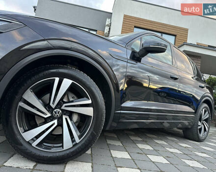 Черный Фольксваген Туарег, объемом двигателя 2.97 л и пробегом 161 тыс. км за 52500 $, фото 12 на Automoto.ua