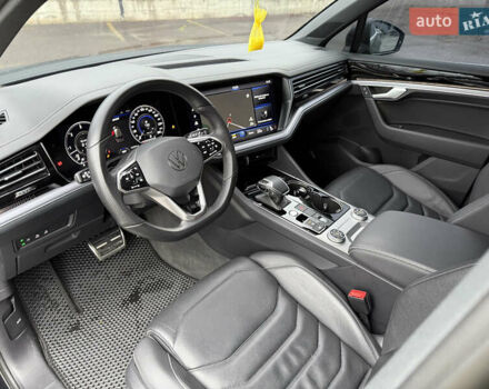 Черный Фольксваген Туарег, объемом двигателя 3 л и пробегом 148 тыс. км за 57500 $, фото 67 на Automoto.ua