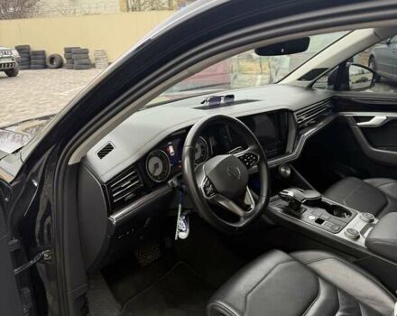 Черный Фольксваген Туарег, объемом двигателя 2.97 л и пробегом 126 тыс. км за 52000 $, фото 14 на Automoto.ua