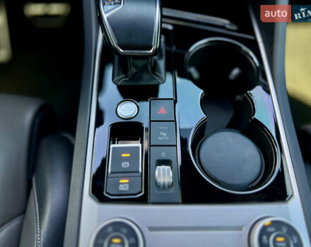 Черный Фольксваген Туарег, объемом двигателя 3 л и пробегом 171 тыс. км за 51999 $, фото 48 на Automoto.ua