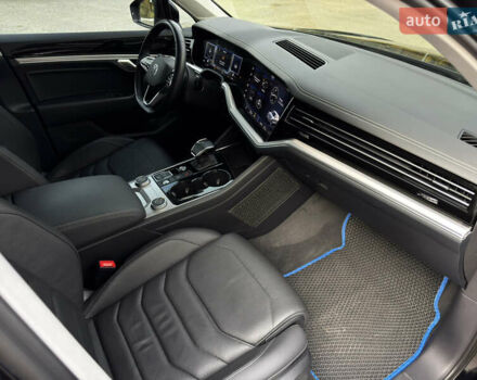 Чорний Фольксваген Туарег, об'ємом двигуна 2.97 л та пробігом 108 тис. км за 57800 $, фото 24 на Automoto.ua