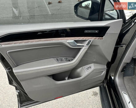 Черный Фольксваген Туарег, объемом двигателя 2.97 л и пробегом 39 тыс. км за 62500 $, фото 17 на Automoto.ua