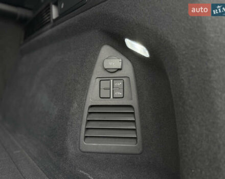 Чорний Фольксваген Туарег, об'ємом двигуна 3 л та пробігом 143 тис. км за 57900 $, фото 98 на Automoto.ua