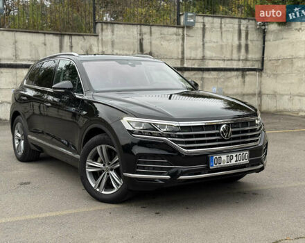 Черный Фольксваген Туарег, объемом двигателя 3 л и пробегом 105 тыс. км за 59500 $, фото 6 на Automoto.ua