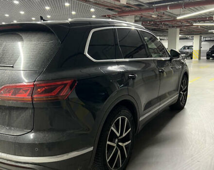 Черный Фольксваген Туарег, объемом двигателя 3 л и пробегом 75 тыс. км за 66500 $, фото 4 на Automoto.ua