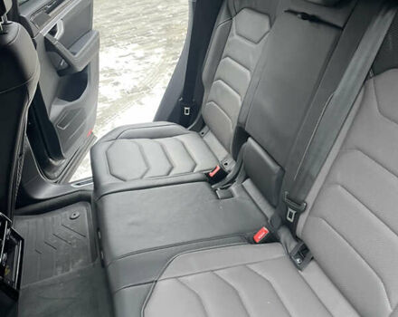 Черный Фольксваген Туарег, объемом двигателя 3 л и пробегом 70 тыс. км за 60000 $, фото 33 на Automoto.ua