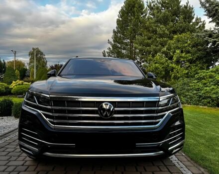 Черный Фольксваген Туарег, объемом двигателя 3 л и пробегом 21 тыс. км за 30000 $, фото 1 на Automoto.ua