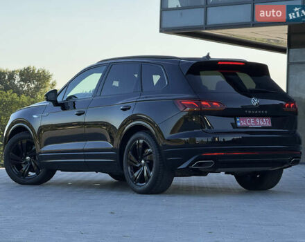 Черный Фольксваген Туарег, объемом двигателя 3 л и пробегом 80 тыс. км за 64900 $, фото 2 на Automoto.ua