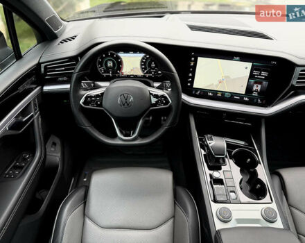 Чорний Фольксваген Туарег, об'ємом двигуна 3 л та пробігом 143 тис. км за 57900 $, фото 96 на Automoto.ua