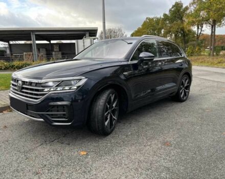 Черный Фольксваген Туарег, объемом двигателя 3 л и пробегом 15 тыс. км за 38900 $, фото 2 на Automoto.ua