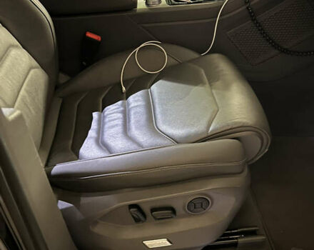 Черный Фольксваген Туарег, объемом двигателя 3 л и пробегом 118 тыс. км за 65000 $, фото 14 на Automoto.ua