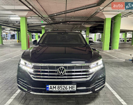 Черный Фольксваген Туарег, объемом двигателя 2.99 л и пробегом 9 тыс. км за 64000 $, фото 4 на Automoto.ua