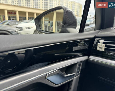 Черный Фольксваген Туарег, объемом двигателя 3 л и пробегом 115 тыс. км за 67000 $, фото 8 на Automoto.ua