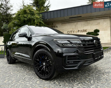 Чорний Фольксваген Туарег, об'ємом двигуна 3 л та пробігом 143 тис. км за 57900 $, фото 1 на Automoto.ua