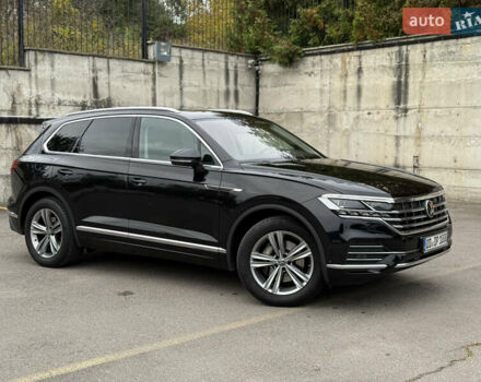 Черный Фольксваген Туарег, объемом двигателя 3 л и пробегом 105 тыс. км за 59500 $, фото 3 на Automoto.ua