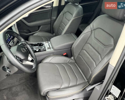 Черный Фольксваген Туарег, объемом двигателя 2.97 л и пробегом 39 тыс. км за 62500 $, фото 15 на Automoto.ua