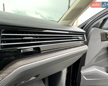 Черный Фольксваген Туарег, объемом двигателя 2.97 л и пробегом 39 тыс. км за 62500 $, фото 27 на Automoto.ua