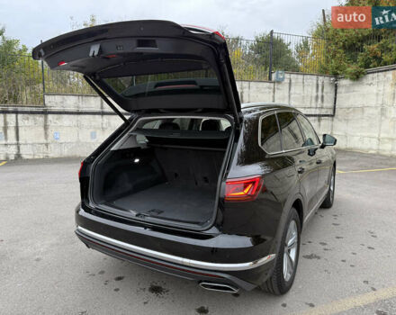 Черный Фольксваген Туарег, объемом двигателя 3 л и пробегом 105 тыс. км за 59500 $, фото 63 на Automoto.ua