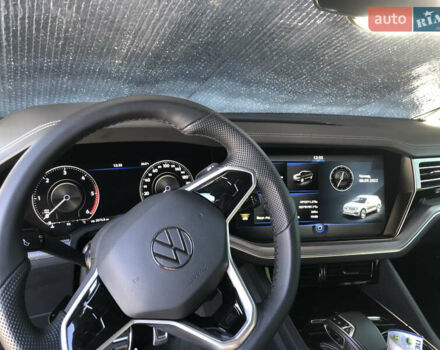 Черный Фольксваген Туарег, объемом двигателя 3 л и пробегом 2 тыс. км за 86000 $, фото 9 на Automoto.ua