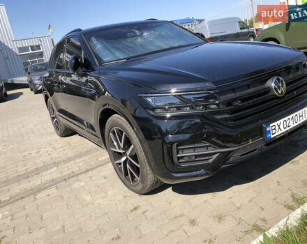 Черный Фольксваген Туарег, объемом двигателя 3 л и пробегом 2 тыс. км за 86000 $, фото 1 на Automoto.ua