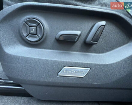 Черный Фольксваген Туарег, объемом двигателя 3 л и пробегом 80 тыс. км за 64900 $, фото 47 на Automoto.ua