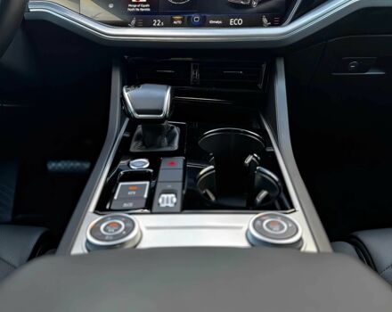 Черный Фольксваген Туарег, объемом двигателя 3 л и пробегом 21 тыс. км за 30000 $, фото 8 на Automoto.ua