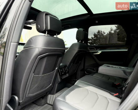 Чорний Фольксваген Туарег, об'ємом двигуна 3 л та пробігом 143 тис. км за 57900 $, фото 93 на Automoto.ua