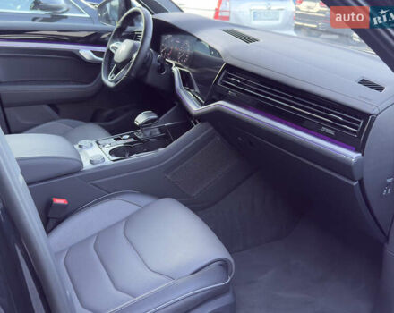 Черный Фольксваген Туарег, объемом двигателя 3 л и пробегом 80 тыс. км за 64900 $, фото 15 на Automoto.ua