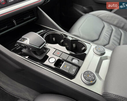 Черный Фольксваген Туарег, объемом двигателя 3 л и пробегом 105 тыс. км за 59500 $, фото 81 на Automoto.ua