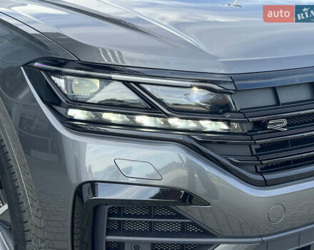 Черный Фольксваген Туарег, объемом двигателя 3 л и пробегом 70 тыс. км за 62900 $, фото 35 на Automoto.ua