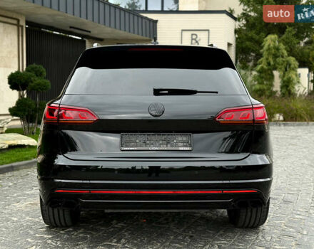 Чорний Фольксваген Туарег, об'ємом двигуна 3 л та пробігом 143 тис. км за 57900 $, фото 26 на Automoto.ua