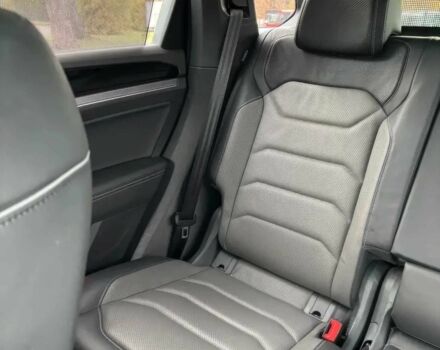 Черный Фольксваген Туарег, объемом двигателя 3 л и пробегом 15 тыс. км за 38900 $, фото 8 на Automoto.ua