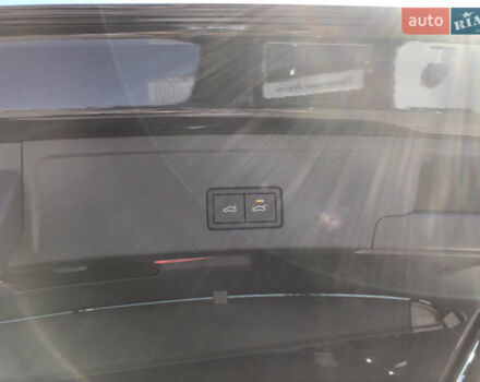 Черный Фольксваген Туарег, объемом двигателя 3 л и пробегом 2 тыс. км за 86000 $, фото 14 на Automoto.ua