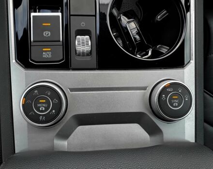 Черный Фольксваген Туарег, объемом двигателя 3 л и пробегом 21 тыс. км за 30000 $, фото 9 на Automoto.ua