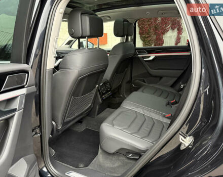 Черный Фольксваген Туарег, объемом двигателя 3 л и пробегом 105 тыс. км за 59500 $, фото 71 на Automoto.ua