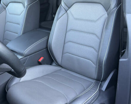 Черный Фольксваген Туарег, объемом двигателя 3 л и пробегом 80 тыс. км за 64900 $, фото 18 на Automoto.ua