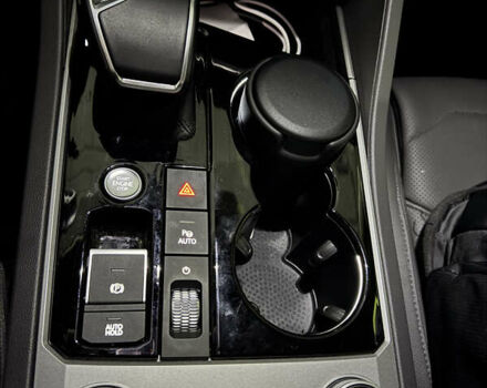 Черный Фольксваген Туарег, объемом двигателя 2.99 л и пробегом 9 тыс. км за 64000 $, фото 51 на Automoto.ua