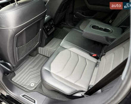 Чорний Фольксваген Туарег, об'ємом двигуна 3 л та пробігом 143 тис. км за 57900 $, фото 92 на Automoto.ua