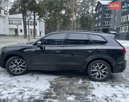 Черный Фольксваген Туарег, объемом двигателя 3 л и пробегом 70 тыс. км за 60000 $, фото 6 на Automoto.ua