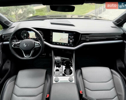 Чорний Фольксваген Туарег, об'ємом двигуна 3 л та пробігом 143 тис. км за 57900 $, фото 95 на Automoto.ua