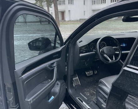 Черный Фольксваген Туарег, объемом двигателя 3 л и пробегом 70 тыс. км за 60000 $, фото 16 на Automoto.ua